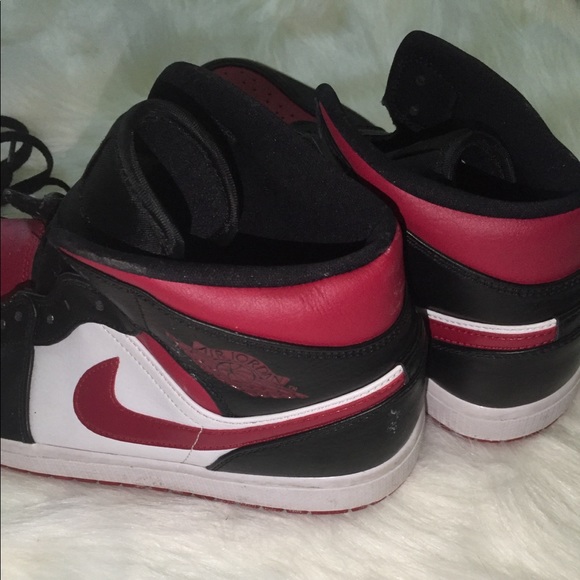 Jordan Other - Red, Black & White Air Jordan Men’s Sneakers👟